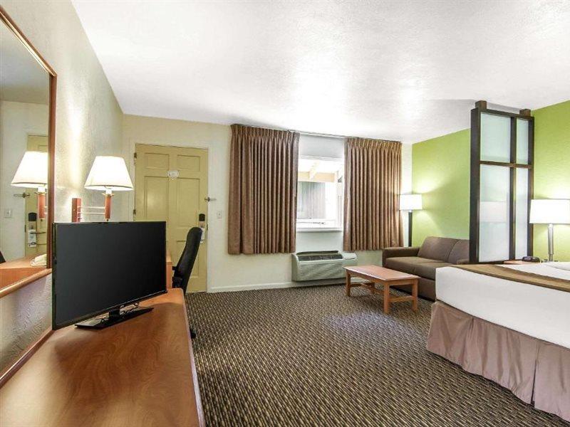 Quality Inn & Suites At Coos Bay North Bend Exterior foto