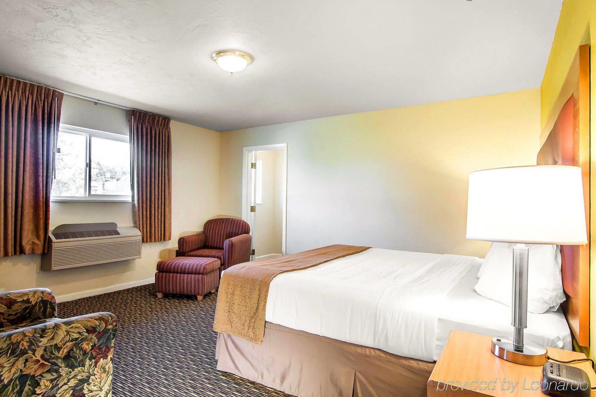 Quality Inn & Suites At Coos Bay North Bend Exterior foto
