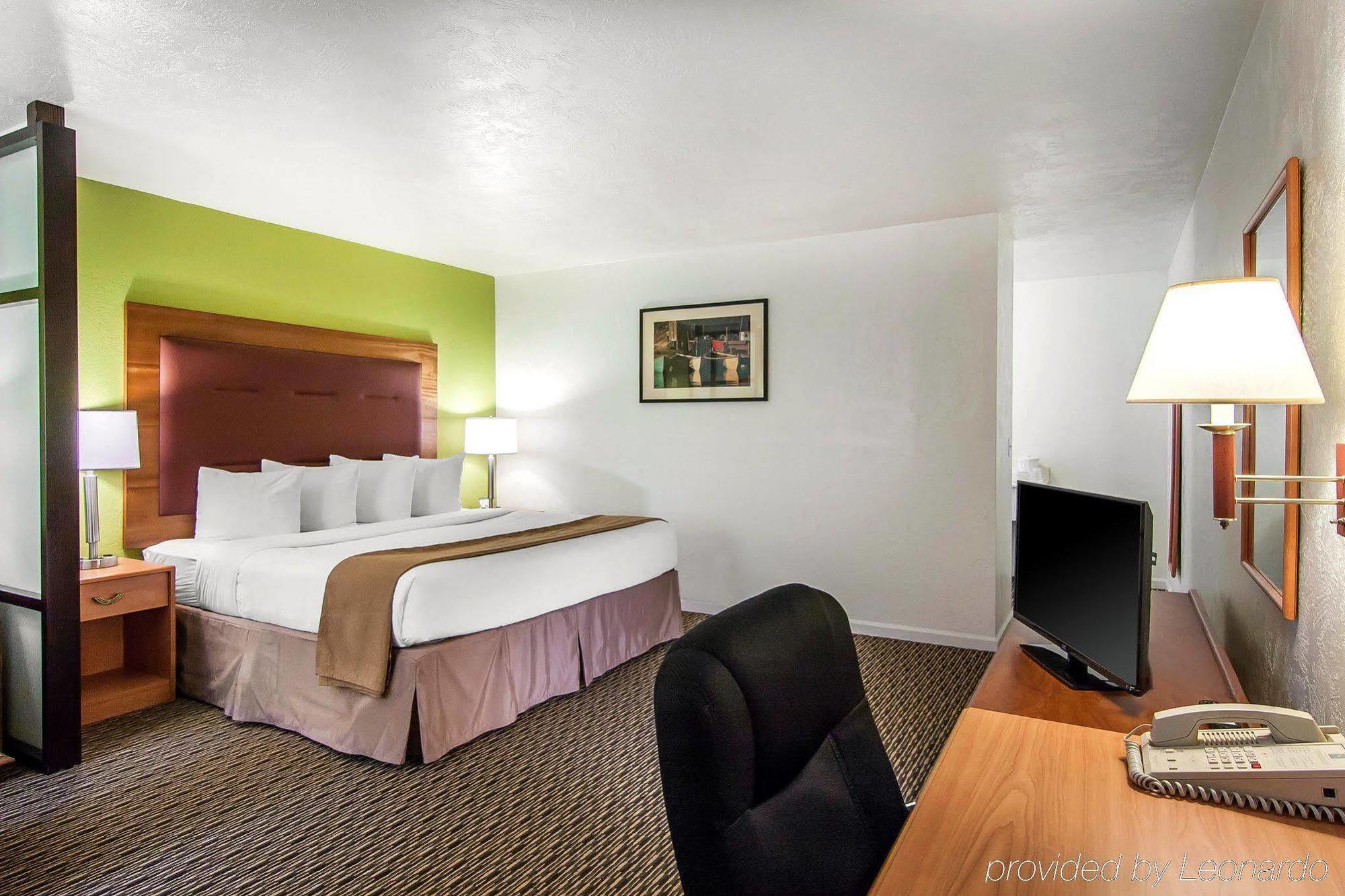 Quality Inn & Suites At Coos Bay North Bend Exterior foto